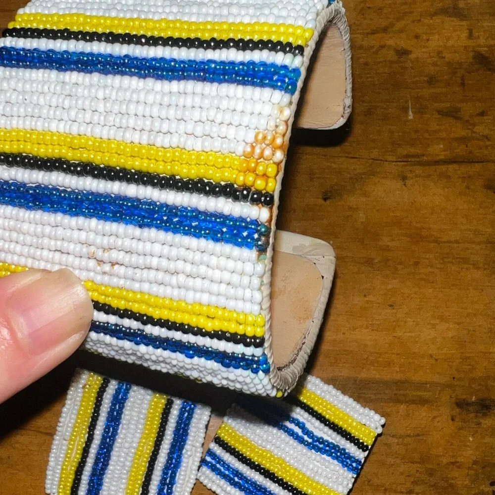 Hand Beaded Vintage Bracelet with Matching Earrings - Picture 3 of 3